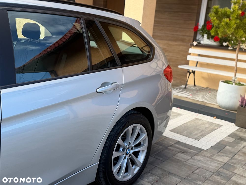 BMW Seria 3 320d Edition Luxury Line Purity - 28