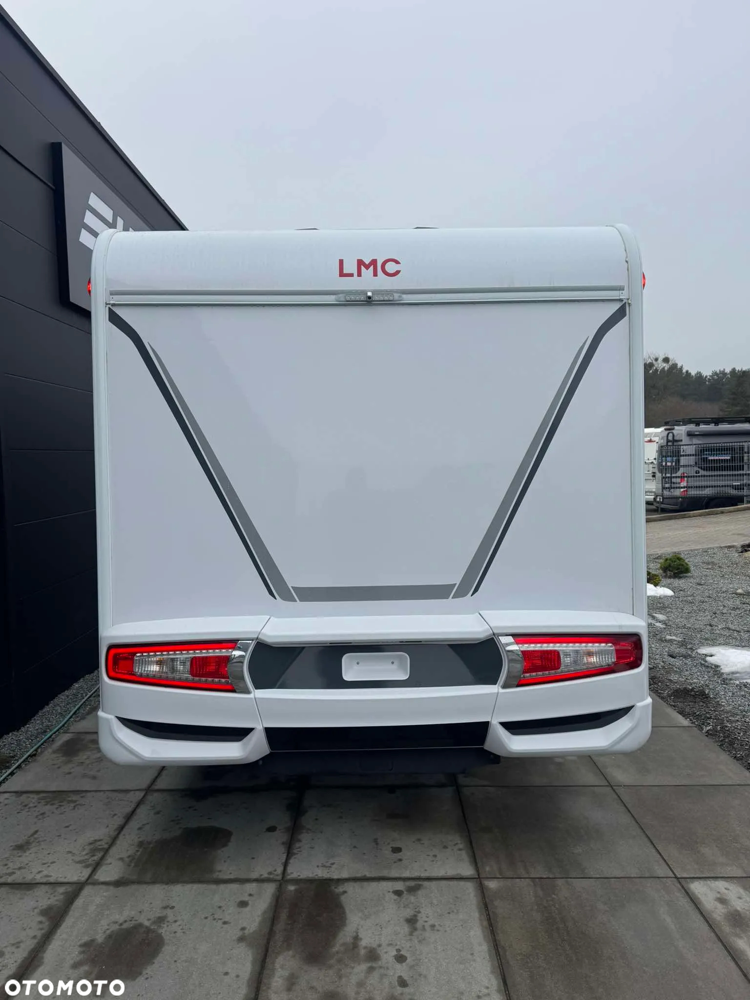 LMC Tourer Lift H730G - Kamper o DMC 3500kg dla 5ciu osób! - 5