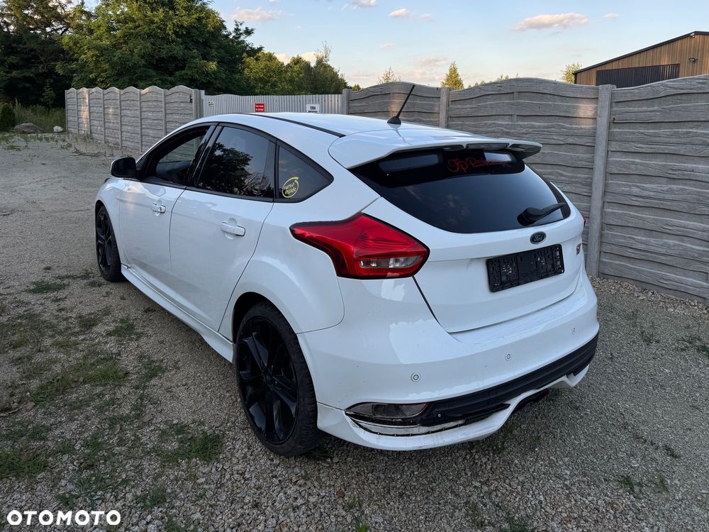 Ford Focus ST2 - 7