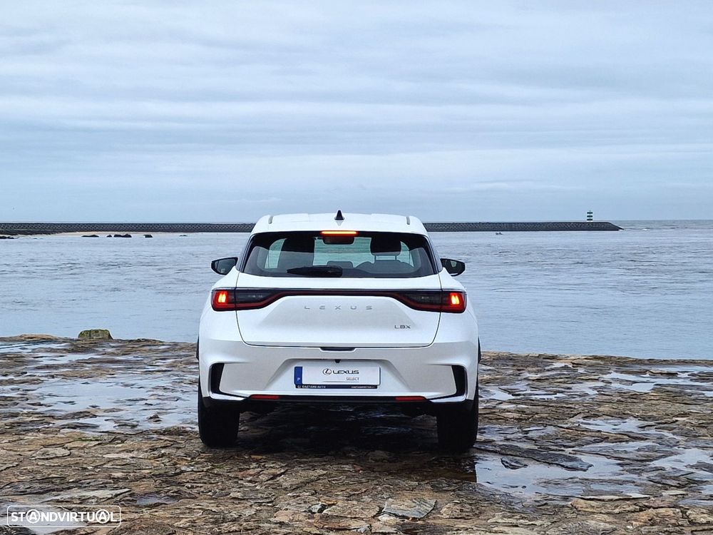 Lexus LBX Relax - 5