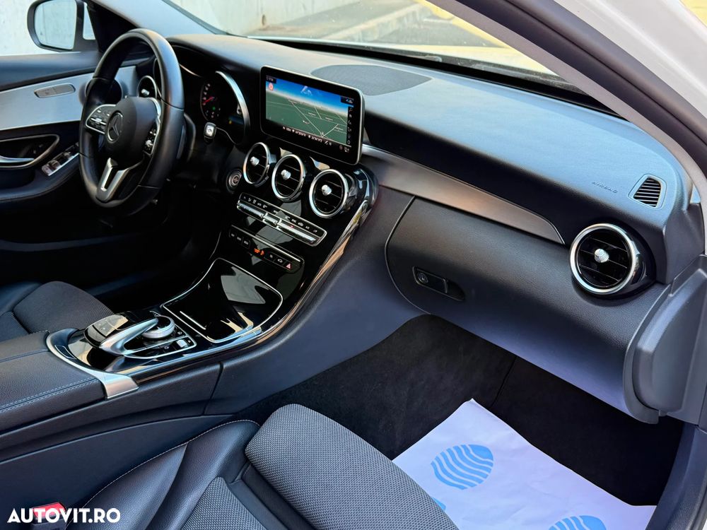 Mercedes-Benz C 220 d 4MATIC 9G-TRONIC - 12