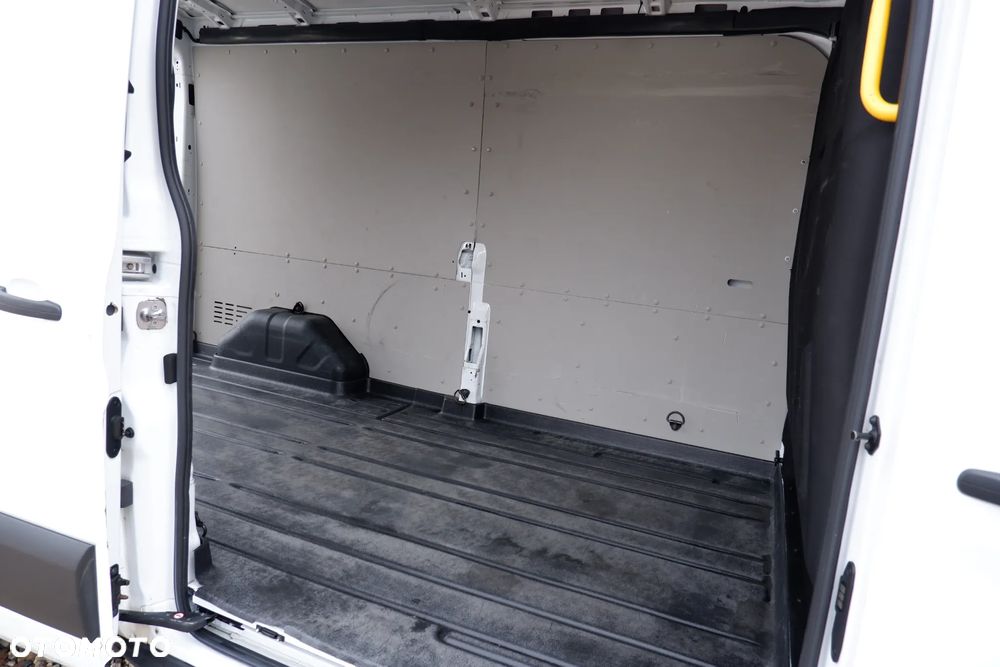 Ford Transit - 11