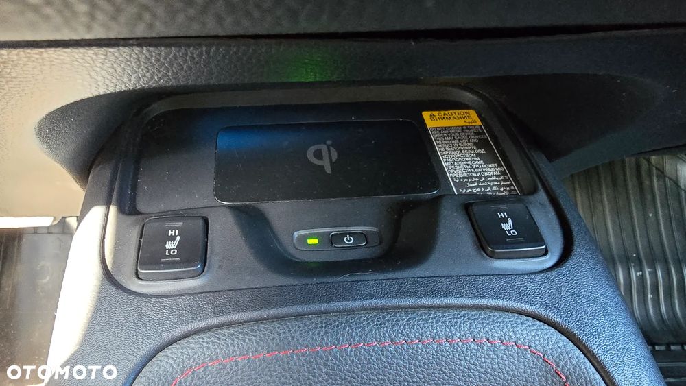 Toyota Corolla 1.8 Hybrid Executive - 13