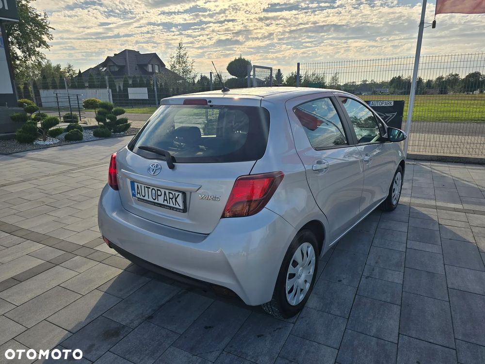 Toyota Yaris 1.0 Premium - 19