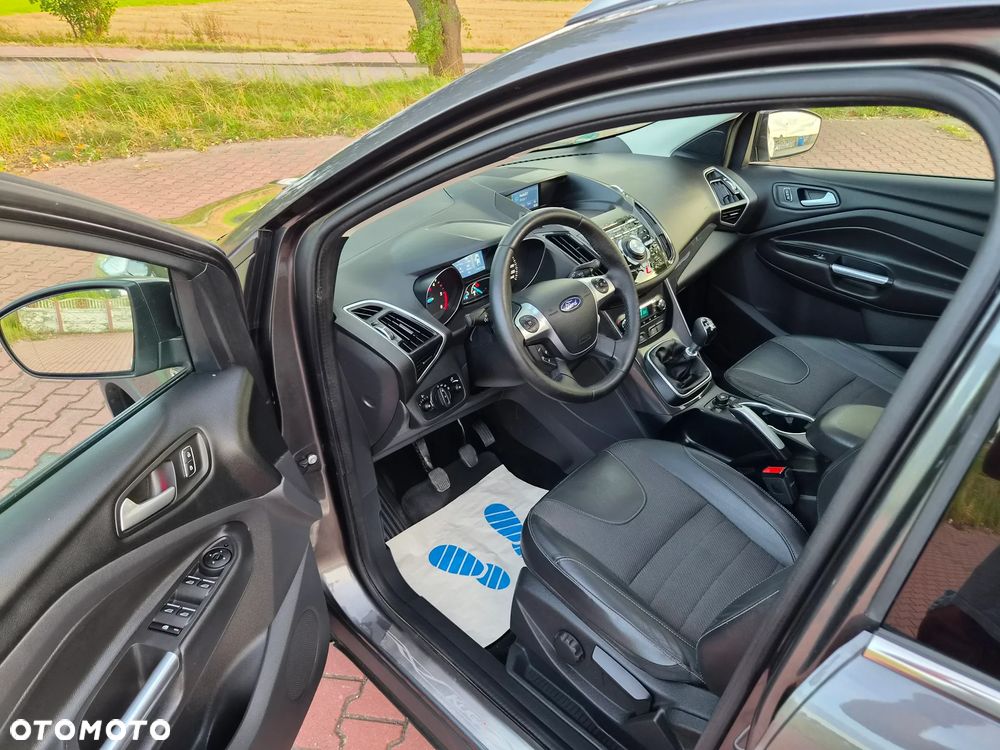 Ford Kuga 2.0 TDCi 4x4 Titanium - 5