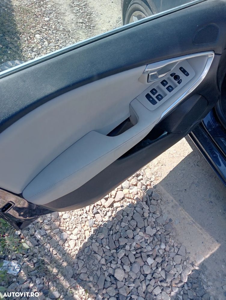 Volvo V40 D2 Momentum - 10
