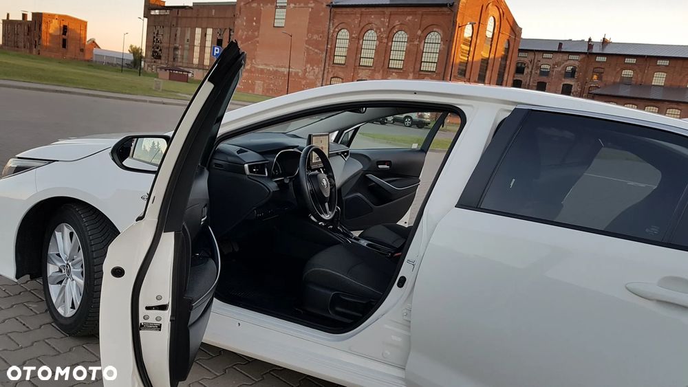 Toyota Corolla 1.8 Hybrid Comfort - 16