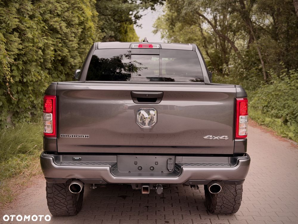 RAM 1500 Crew Cab Shortbed Bighorn - 17