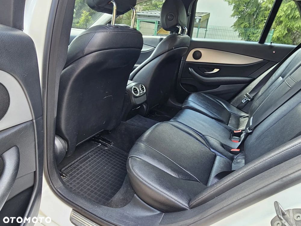 Mercedes-Benz Klasa E 200 d 9G-TRONIC - 11