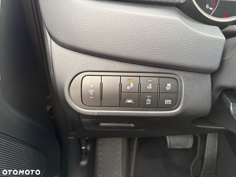 Kia Carens 1.7 CRDi Business Line 7os 7DCT - 21