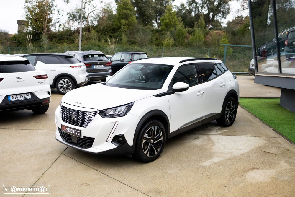 Peugeot e-2008 Allure - 4