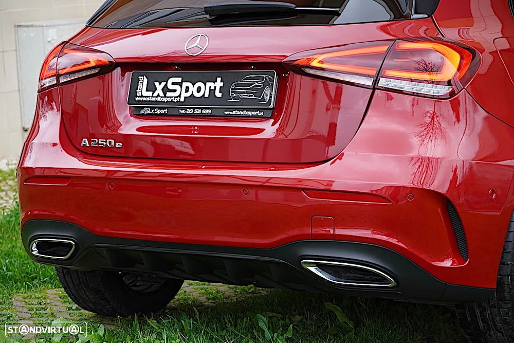 Mercedes-Benz A 250 e AMG Line - 15