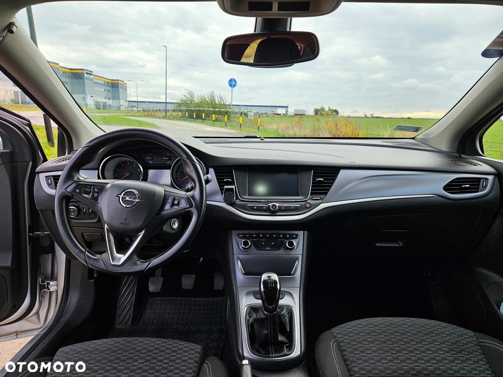 Opel Astra 1.4 T Enjoy - 11