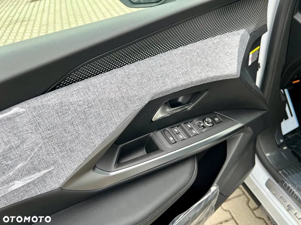 Peugeot 3008 1.2 PureTech mHEV GT S&S e-DCS6 - 18
