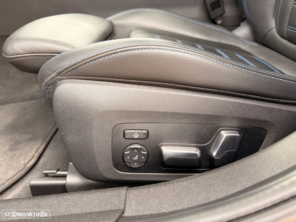 BMW 330 i Pack M Auto - 10
