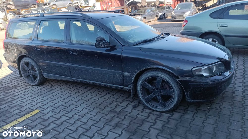 Volvo V70 P2 2.5T 2004r. na CZĘŚCI