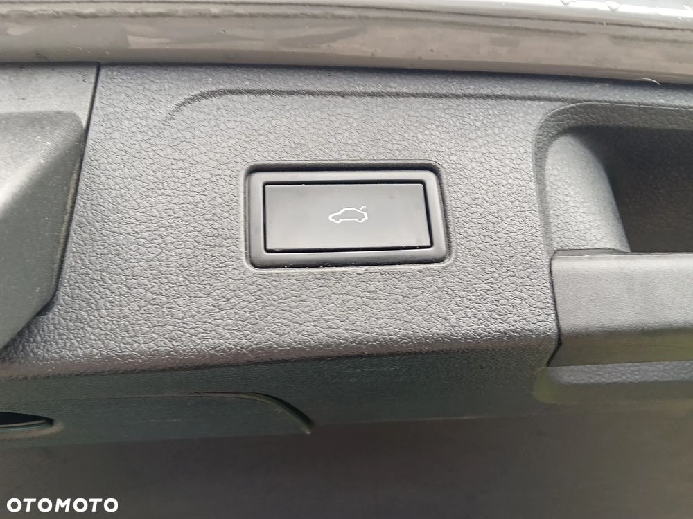 Volkswagen Passat 2.0 TDI SCR Style DSG - 11