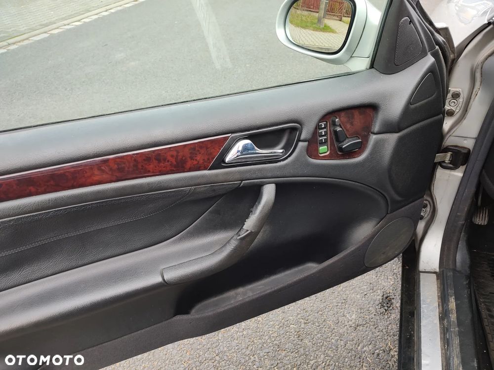 Mercedes-Benz CLK - 13