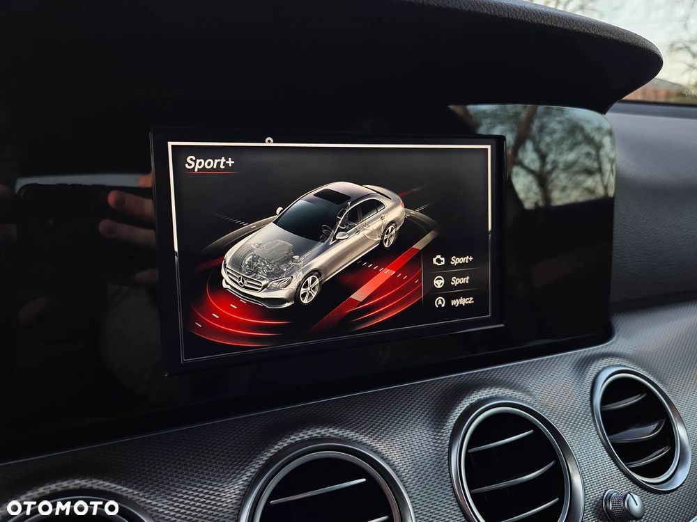 Mercedes-Benz Klasa E 400 Avantgarde - 34