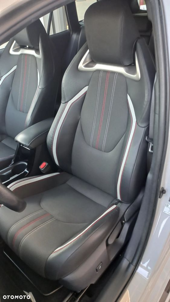 Toyota Corolla 1.8 Hybrid GR Sport - 26