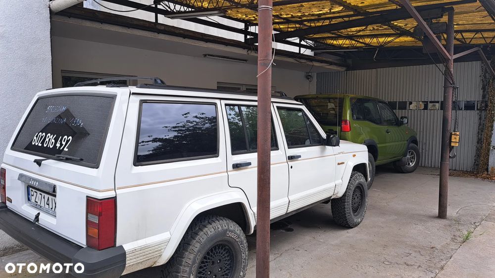 Nissan Terrano II 2.4 SR - 36