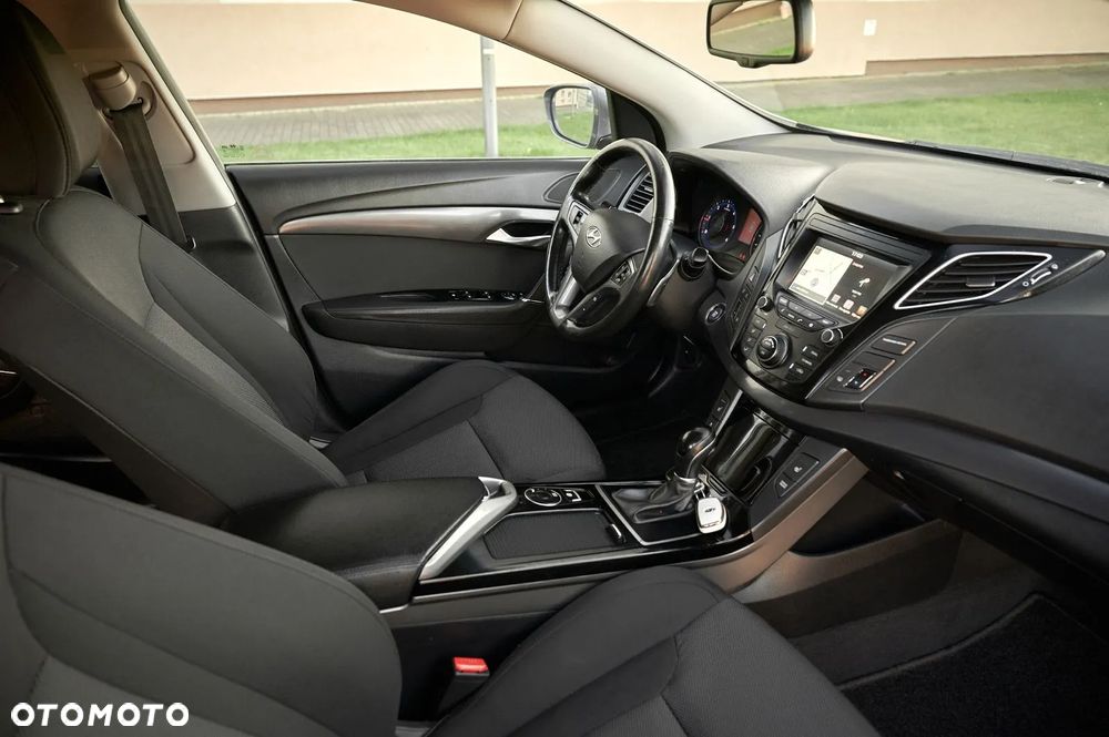 Hyundai i40 1.7 CRDi Premium DCT - 2