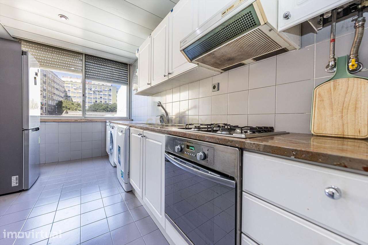 APARTAMENTO T2|VARANDA|BENFICA|Rua José da Purificação Chaves - Grande imagem: 4/27