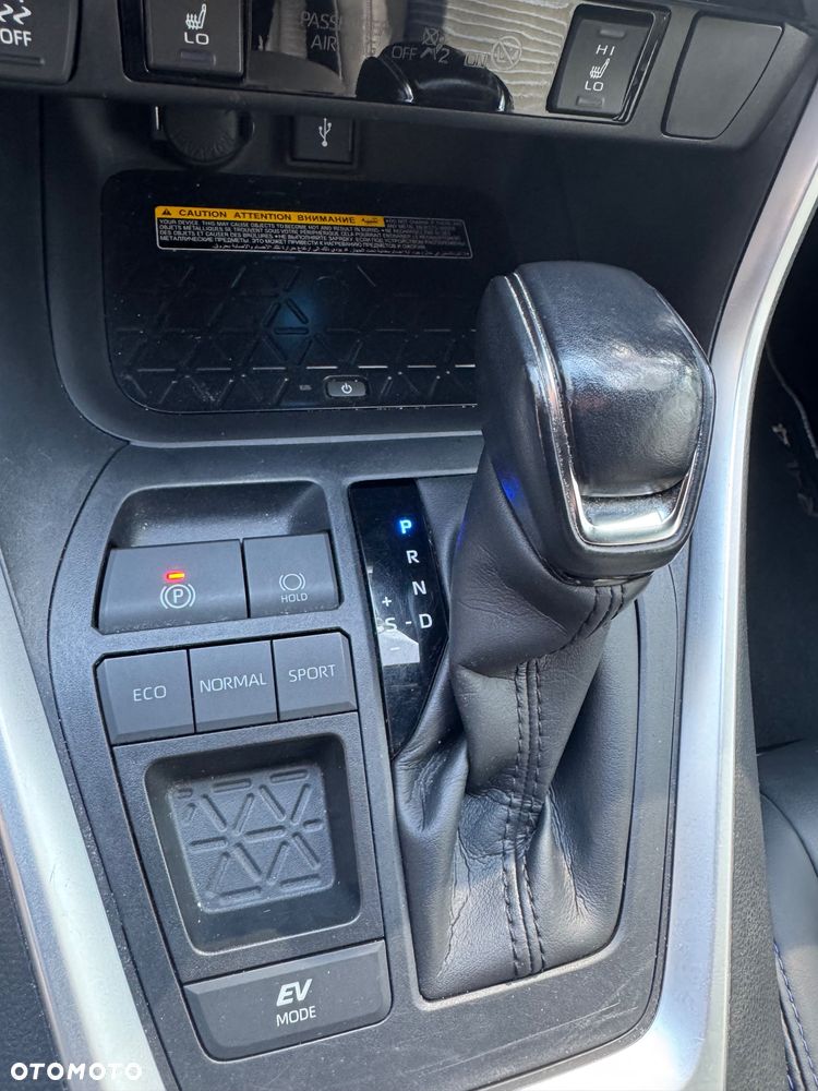 Toyota RAV4 - 24