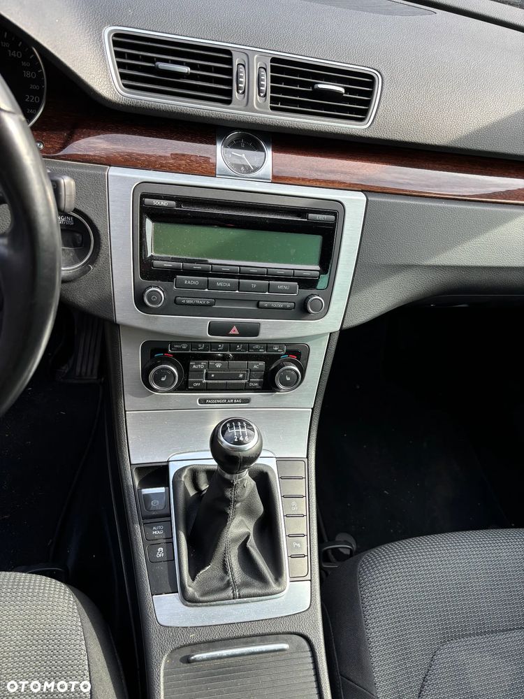 Volkswagen Passat Variant 2.0 TDI BlueMotion Technology Comfortline - 17
