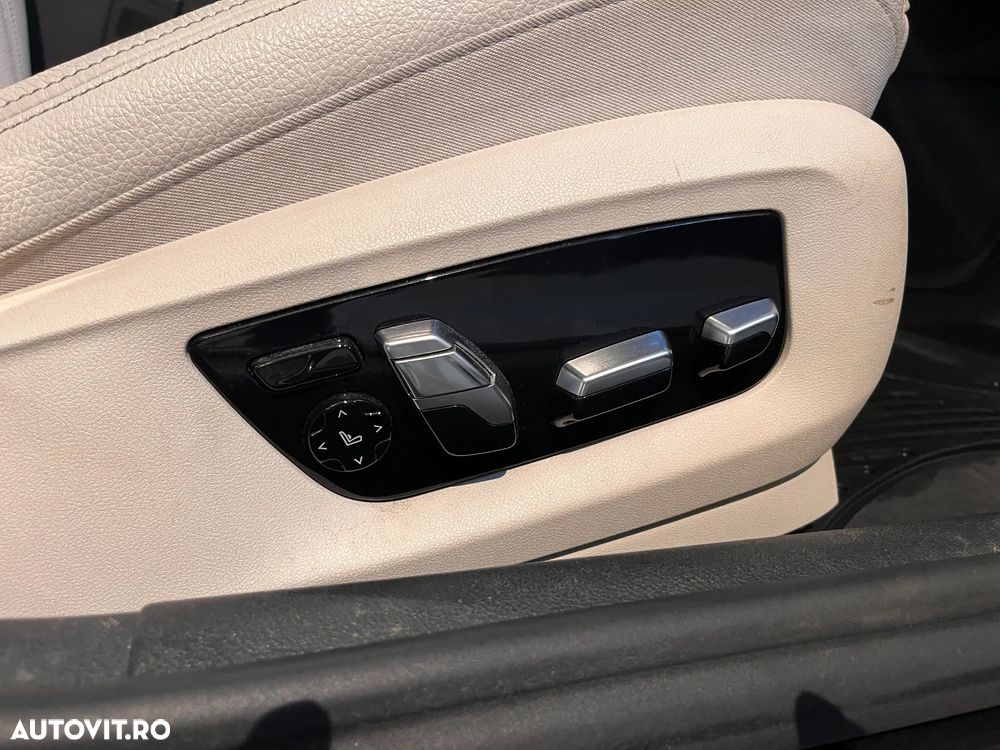 BMW Seria 5 530e xDrive AT PHEV - 32