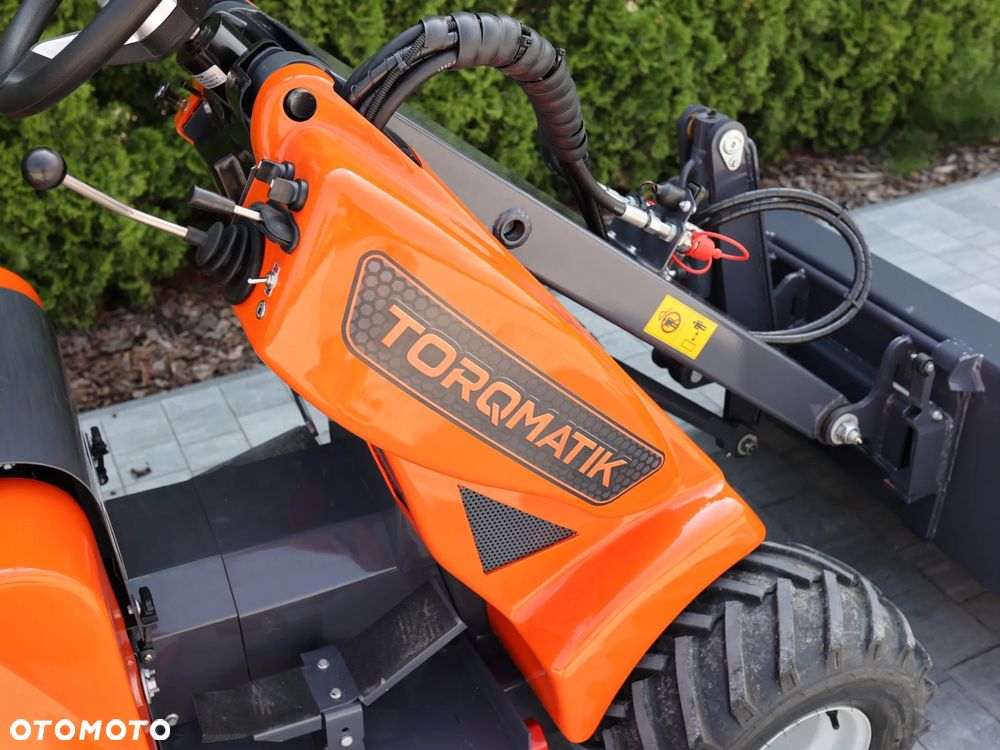 Inny NOWA miniładowarka kompaktowa kołowa TORQMATIK 803 - 19