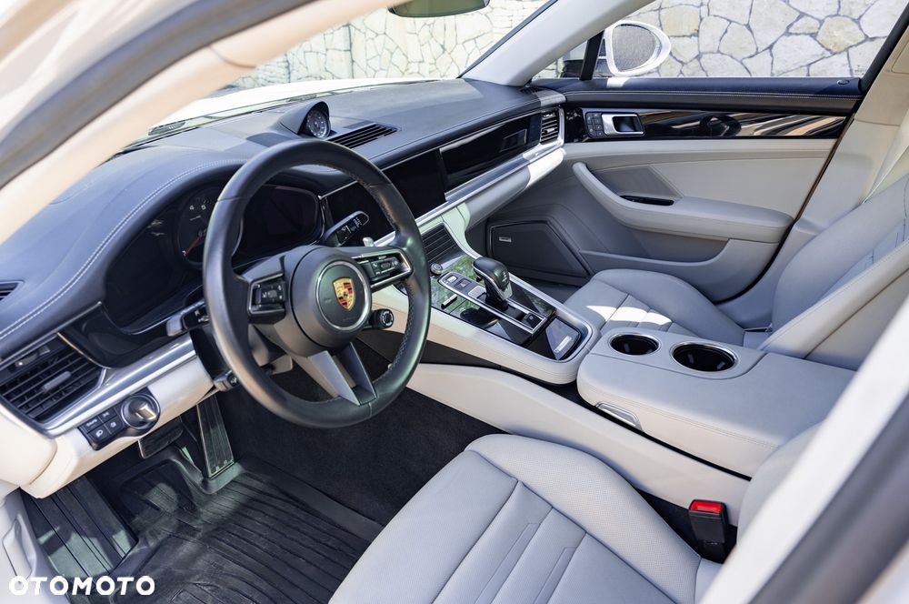 Porsche Panamera - 5