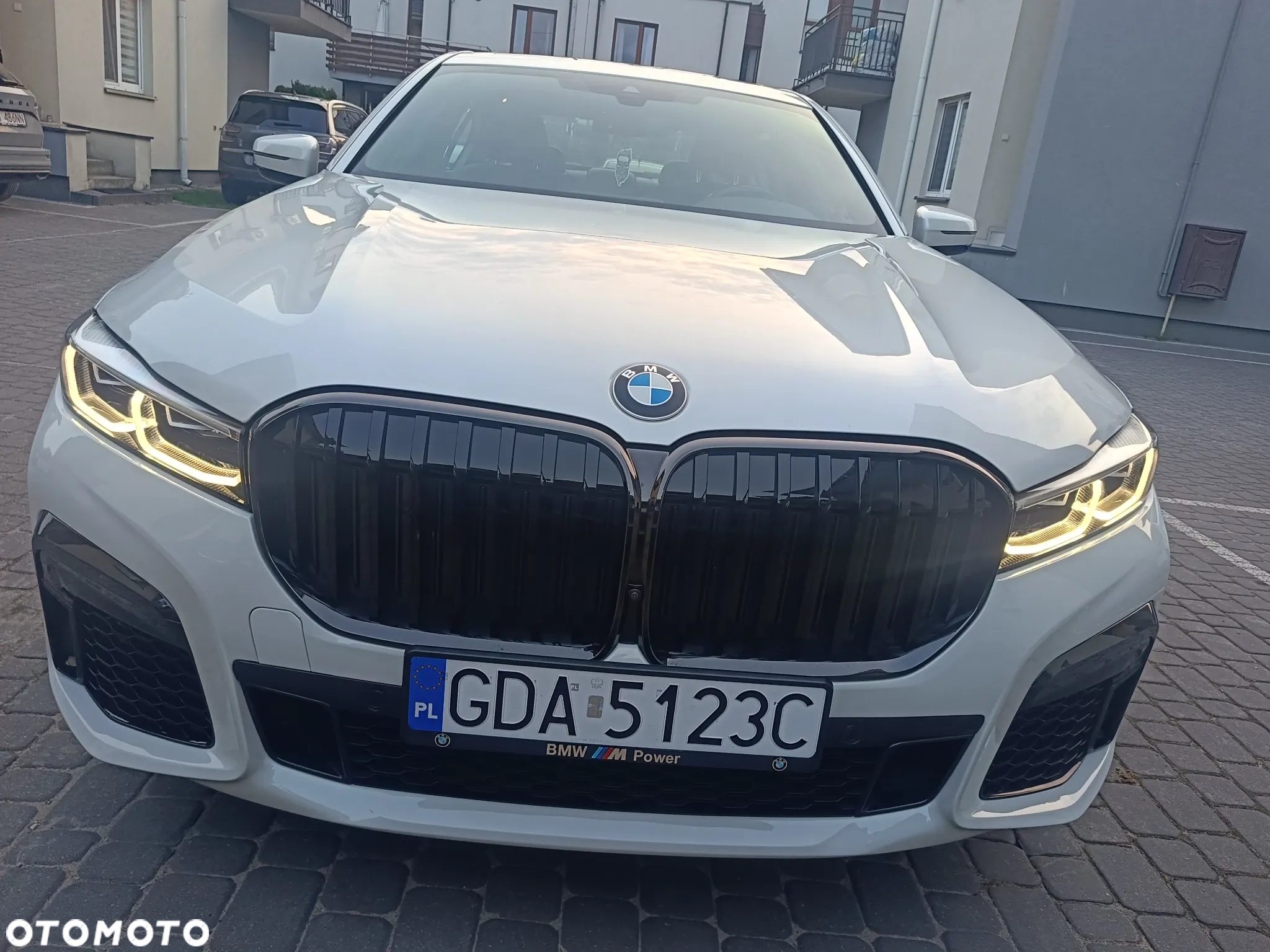 BMW Seria 7 740Li - 16