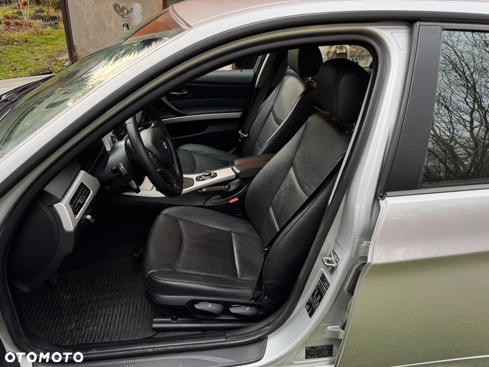 BMW Seria 3 320i Edition Exclusive - 8