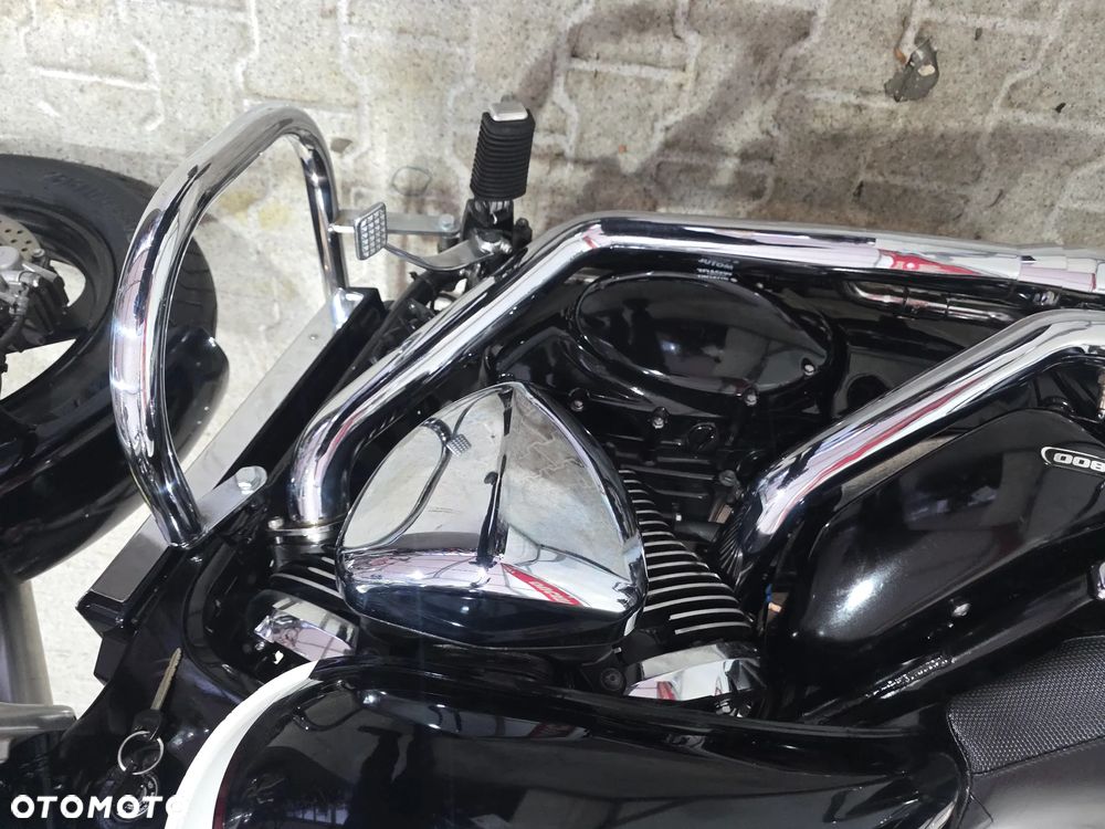 Suzuki Intruder - 21