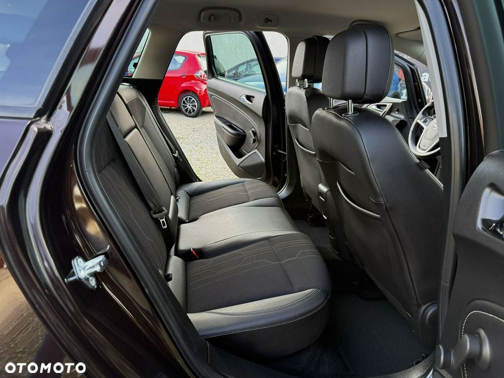 Opel Astra 1.4 Turbo 150 Jahre - 21