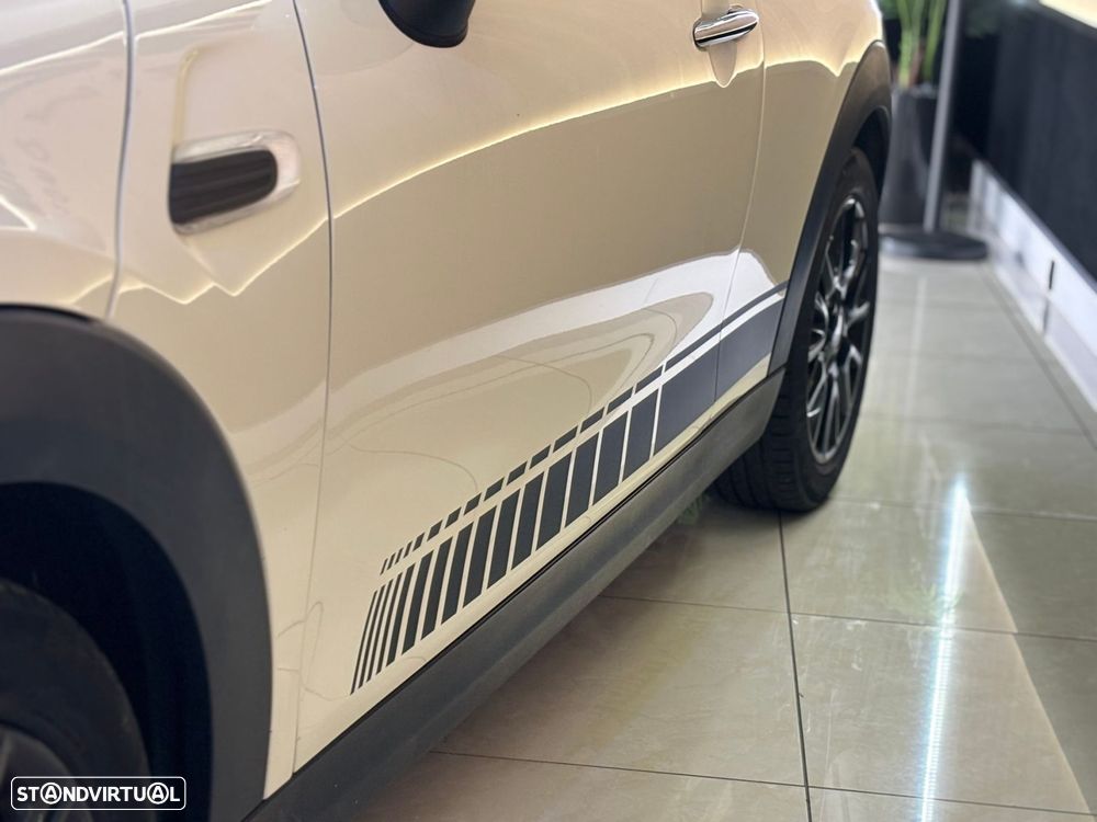 MINI 3 Portas One D - 6