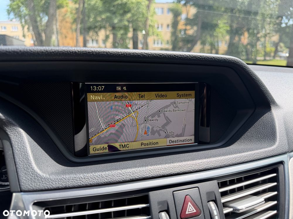 Mercedes-Benz Klasa E 350 CDI DPF 4Matic BlueEFFICIENCY 7G-TRONIC Avantgarde - 21