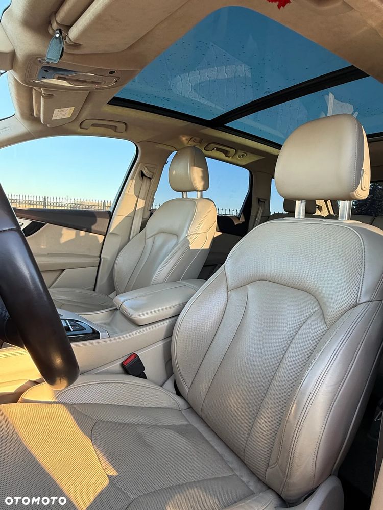 Audi Q7 - 7