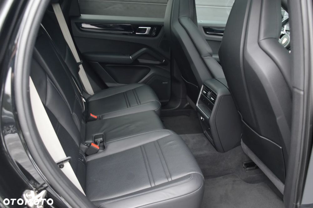 Porsche Cayenne E-Hybrid Tiptronic S Platinum Edition - 18