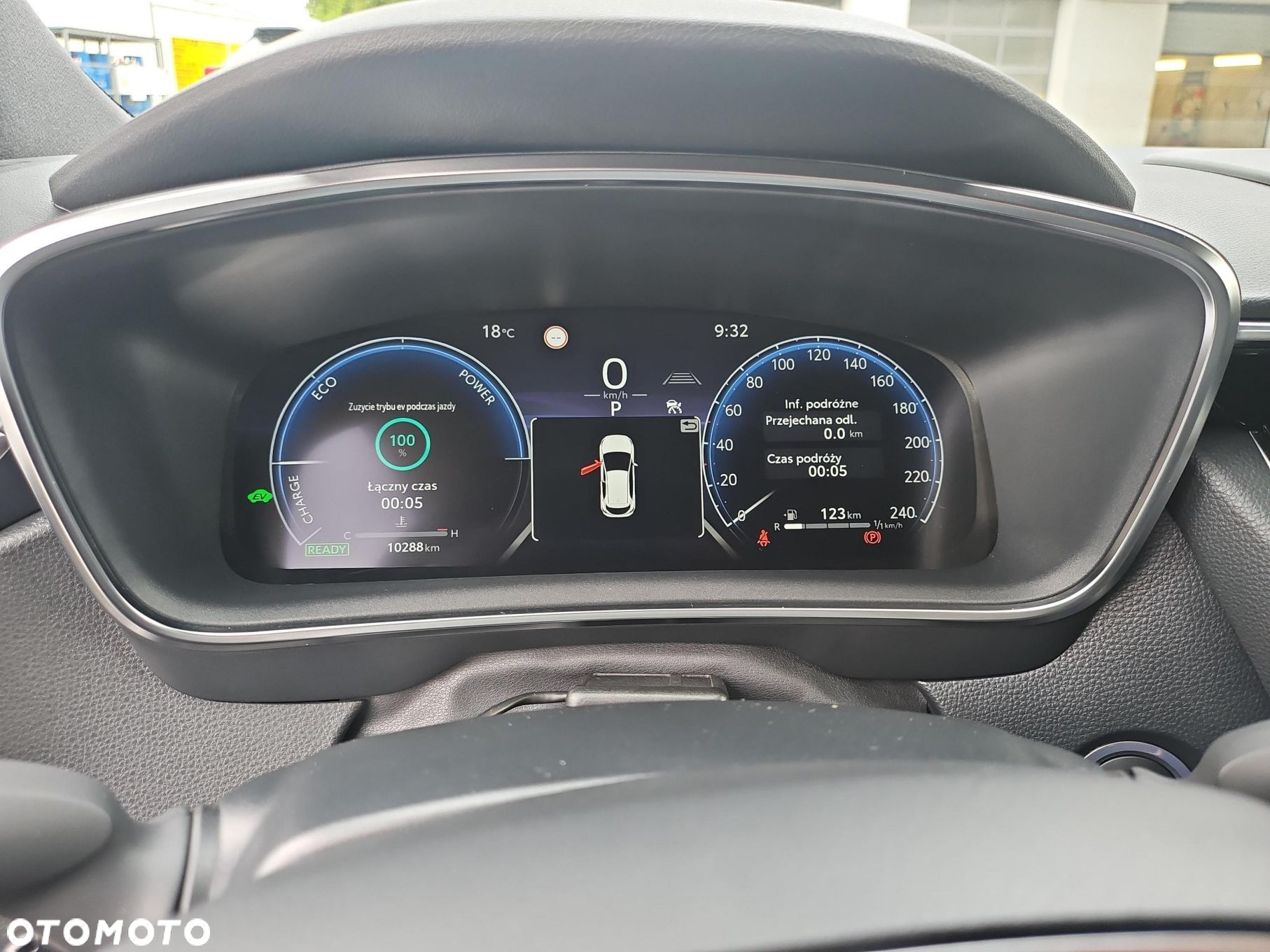 Toyota Corolla 1.8 Hybrid Style - 17