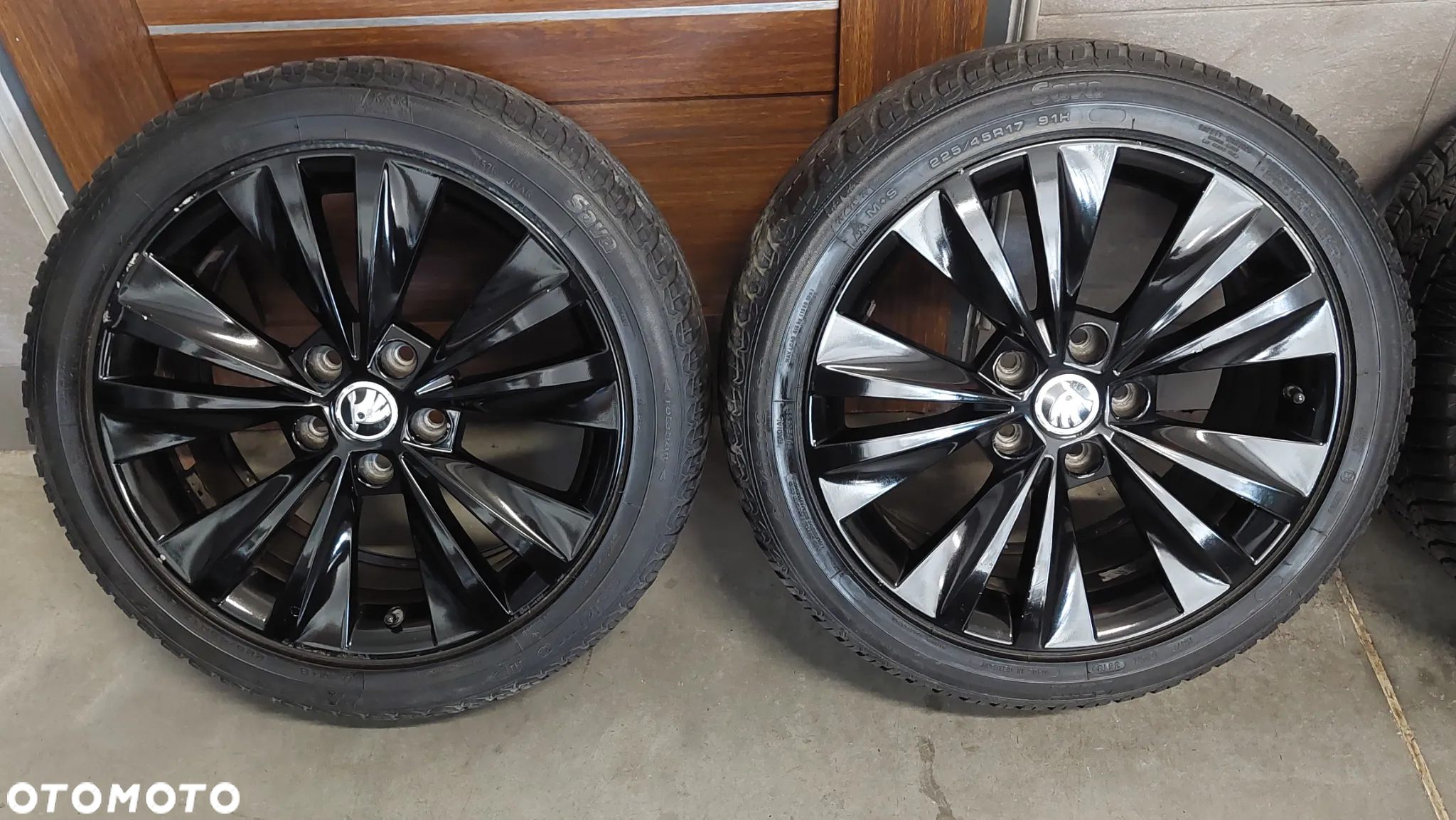 ALUFELGI ALUMINIOWE SKODA 225/45 R17 SAVA ESKIMO HP2 OPONY ZIMOWE FELGA ORYGINAŁ BIEŻNIK OPON 2 x po 7mm 2 x po 4mm - 2
