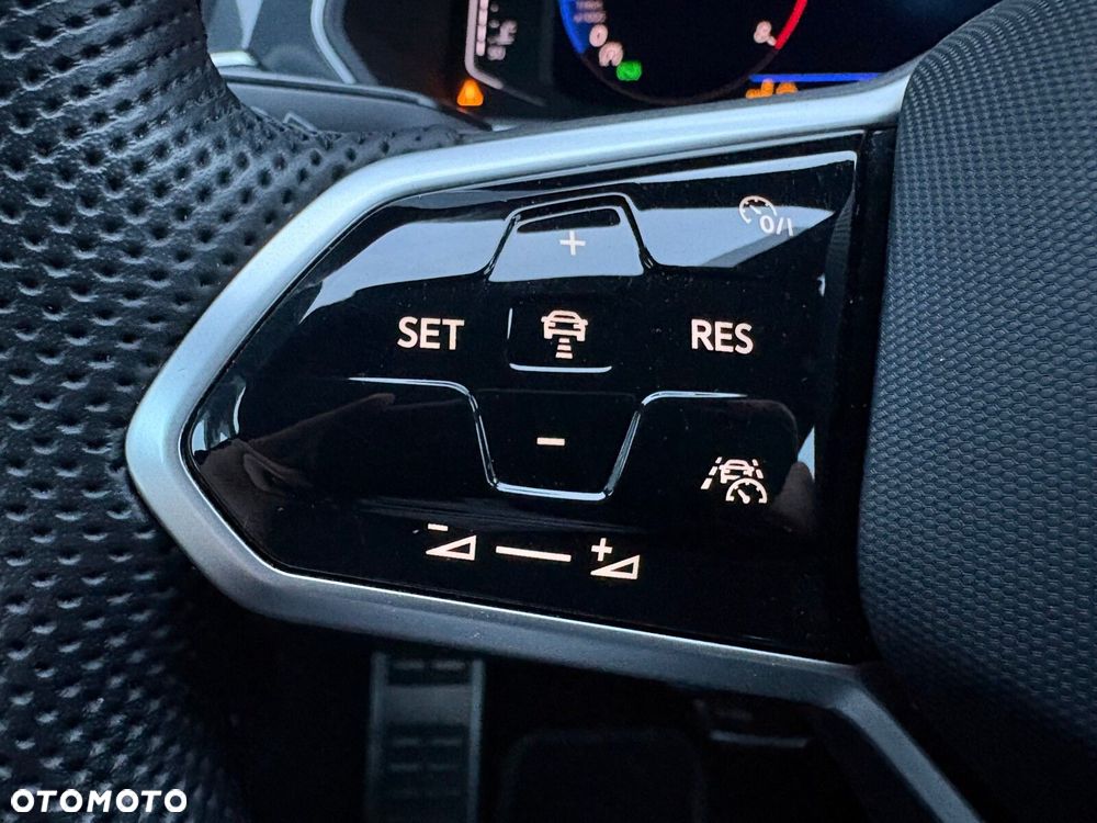 Volkswagen Tiguan 2.0 TSI 4Mot R-Line DSG - 24