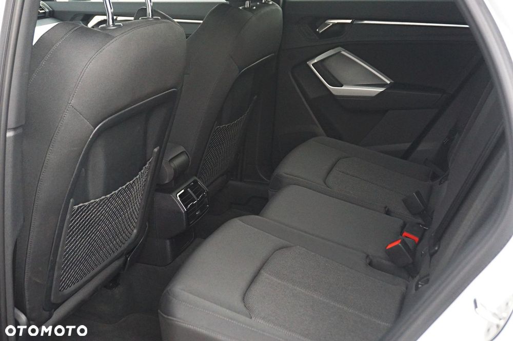 Audi Q3 Sportback - 12