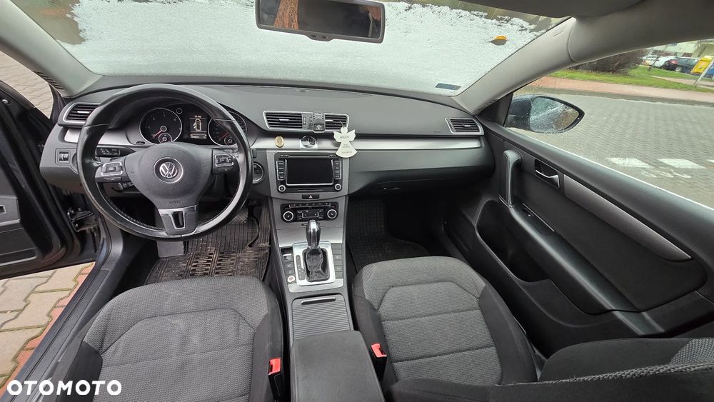 Volkswagen Passat - 10