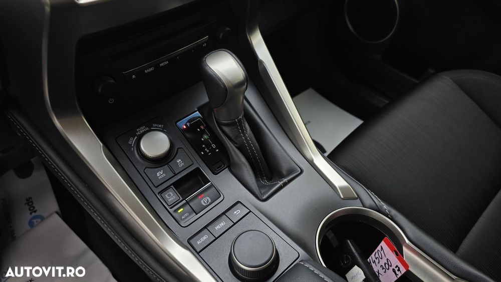 Lexus Seria NX - 17