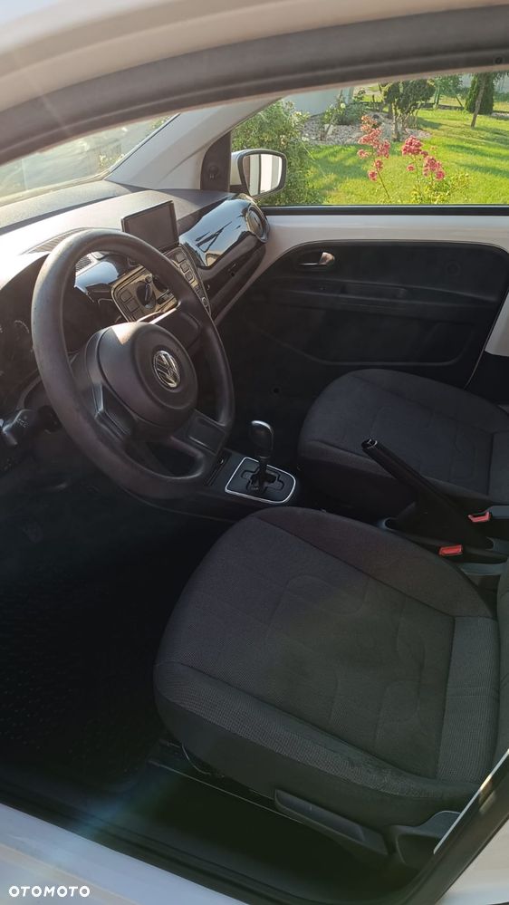 Volkswagen up! 1.0 high - 11