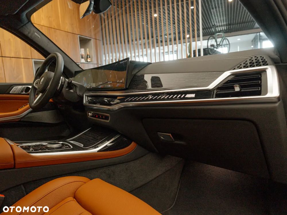 BMW X7 M60i xDrive - 6