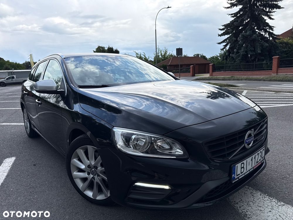 Volvo V60 D4 Geartronic RDesign - 16