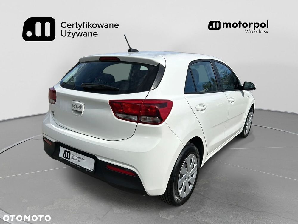 Kia Rio - 14